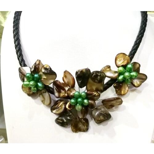 Women Classic Jewelry green natural pearl 3 flower brown shell mother of pearl necklace black leather 18"