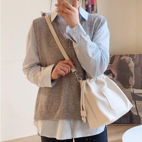 Large capacity new Korean soft PU womens bag casual drawstring single shoulder bucket bag casual messenger bag