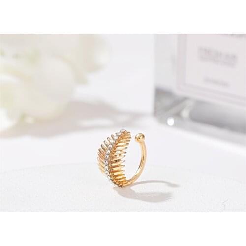 Retro White Black Rhinestone Tree Leaf Single Plant Golden Copper Ear Cuff Clip Earrings for Women