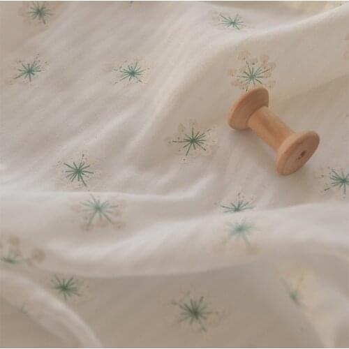 50*150cm Beige Burning Flower Strip Flower Cluster Polyester-cotton Busen Clothes Tops Childrens Dresses Tablecloth Fabric