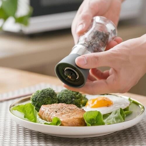 Safe PP Kitchen Pepper Powder Seasoning Bottle Manual Pepper Grinders Shaker Spice Container Condiment Jar Holder