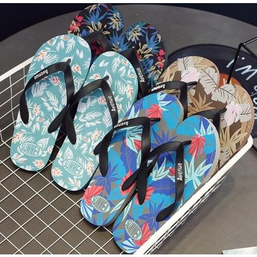 Casual Woman Flip Flops Men Slippers Pinch Feet Outside Wear Outdoor Trend Personality Fashion Couple Summer Simple Beach Shoes