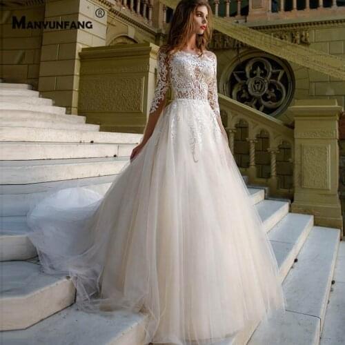 High-End Scoop Neck Embroidery Appliques Tulle Wedding Dress Elegant Chapel Train Button Back Full Sleeve Bridal Ball Gown