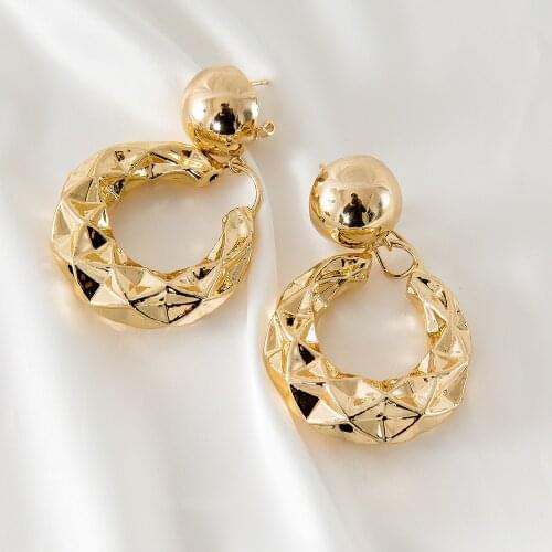 Hollow Out Circle Shaped Luxurious Style Prismatic Surface Copper Earrings For Women 2021 New Design