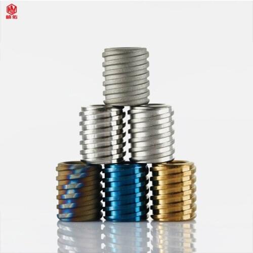 1PCS Outdoor Titanium Alloy TC4 Knife Bead Car Keychain Pendant Camping Tool Knife EDC Paracord Knife Bead Multi-function Tool