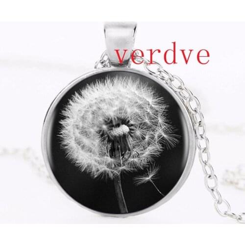 1pcs/lot Dandelion Logo Pendant Necklace Black White Flower Art Fashion Handmade Round Resin Vintage Neckalce Women Jewelry