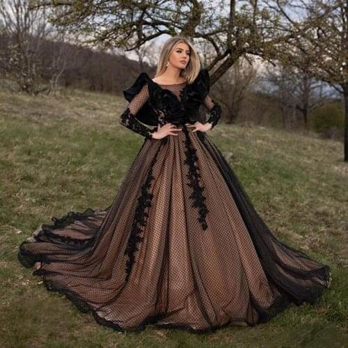 Luxury Black Arabic Wedding Dresses Appliques Lace Beaded Scoop Long Sleeve Wedding Gowns With Satin Ruffles vestido de novia