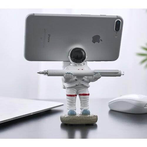 Home decoration accessories modern mobile phone bracket figurines office computer desk decoration Creative astronaut model