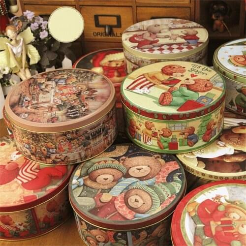 European Classic Cartoon Bear Round Iron Box Wedding Candy Box Cookie Snack Packing Boxes Tinplate Can Storage Case Organizer