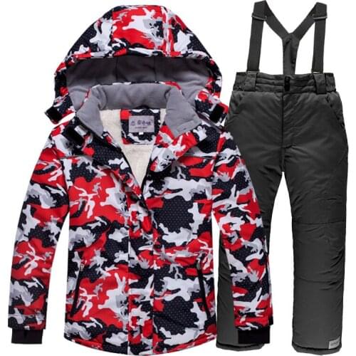 Loekeah Ski Equipment