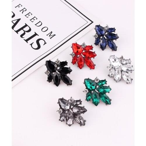 LUBOV Beautiful Flower Shape Crystal Stone Piercing Earrings Gold Color Metal Stud Earrings Women Wedding Jewelry 2019