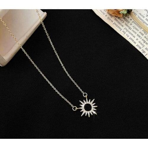 Shining Sunflower Pendant Necklaces Korea Sun Flower Charm Gold Necklace for Women Gifts for Friend