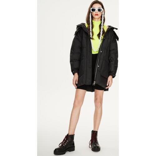 Winter new womens long down jacket with hat and waist strap is thin and thick warm coat