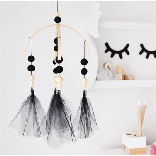 Hot Nursery Wooden Beads&Lace Baby Girl Mobile Decor Hanging Hanger Art Mobile Baby Chandelier Photography Props Newborn Gift