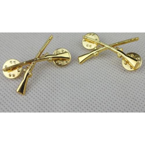 PAIR OF WWII US ARMY MILITARY INFANTRY OFFICER COLLAR BADGE INSIGNIA