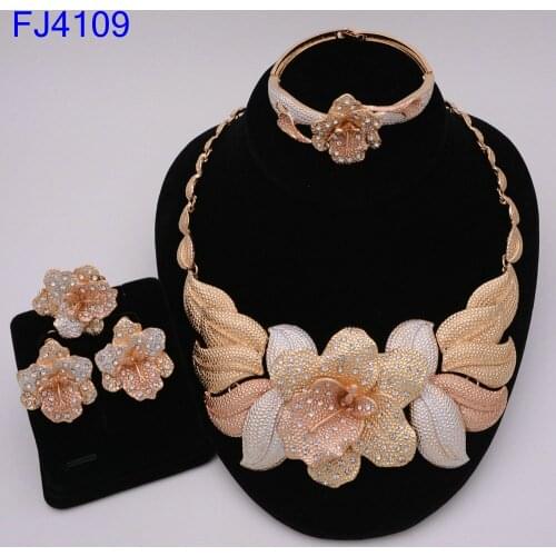 Latest Fashion Bridesmaid Bridal Jewelry Sets for Women Rhinestone Crystal Necklace Earrings Sets Statement Wedding Jewelry Sets