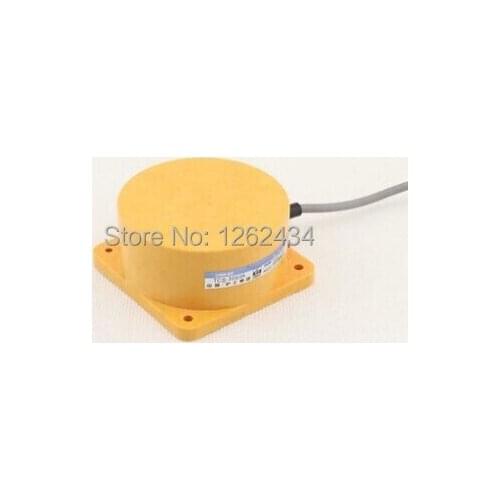 Long distance proximity switch TCA-3050B normally closed DC three wire type NPN