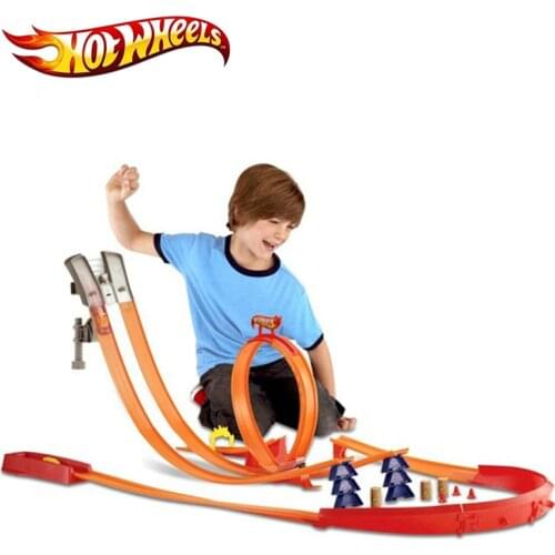 Hot Wheels Original Stereoscopic Maneuver Track Figure 8 Raceway Educational Diecast Car Toy Set Children Birthday Gift GGF92