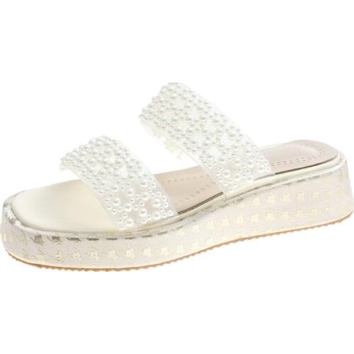 2021 New Luxury Designer Women Pearl Sandals Transparent Band British Style Elegant Party Shoes Slippers Wedges Platform Sandals