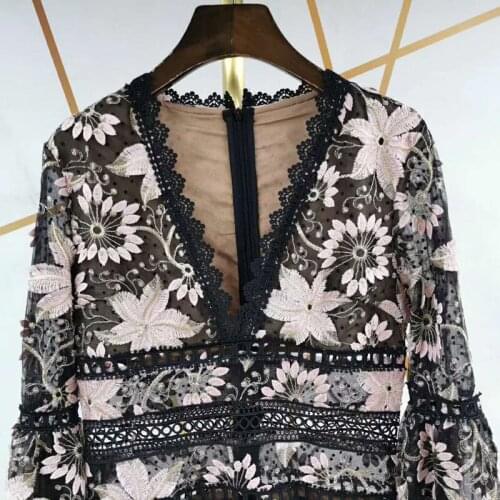 Black High Quality Women 2021 Runway Fashion Spring 3/4 Sleeve V-Neck 3D Aooliques Flower Embroidery Dress