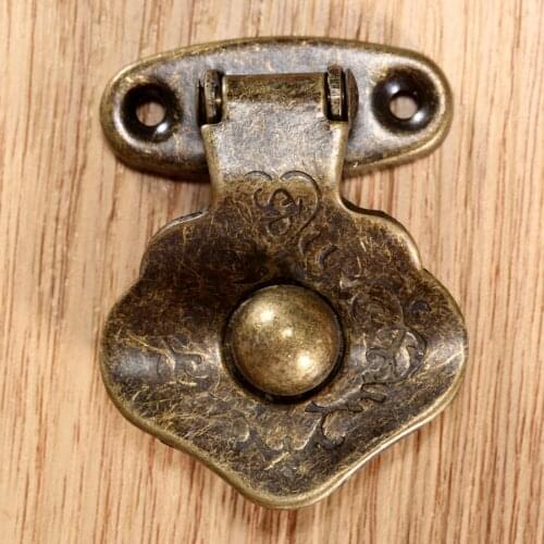 42x32mm Hasp Antique Brass Iron Latch Decorative Jewelry Gift Wine Wooden Box Suitcase Case Hasp Latch Hook Vintage Hardware 1PC