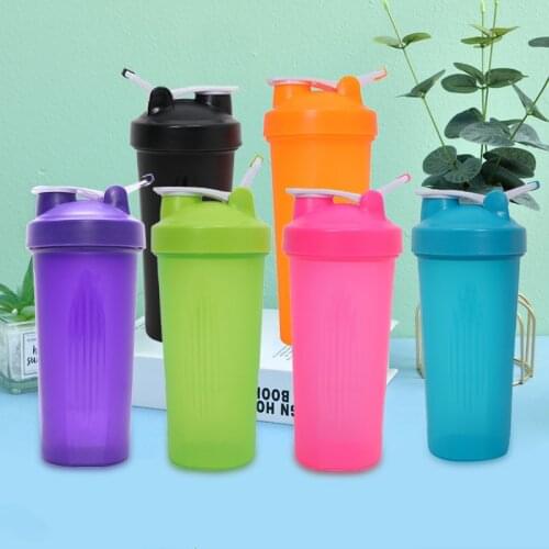 600ml Colorful Protein Powder Shaker Bottle Cup With Handle Stirring Ball for Outdoor Sports Fitness Sports shaker