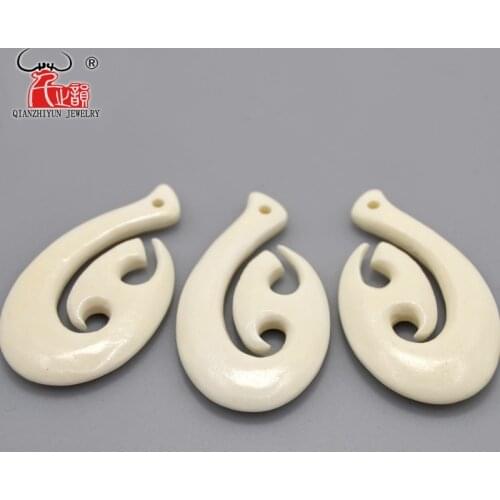 3PCS Handmade Carved Yak Bone FISHHOOK Maori Pendant New Zealand Style Bone white Beads DIY Jewelry Accessory 43mmX23mm