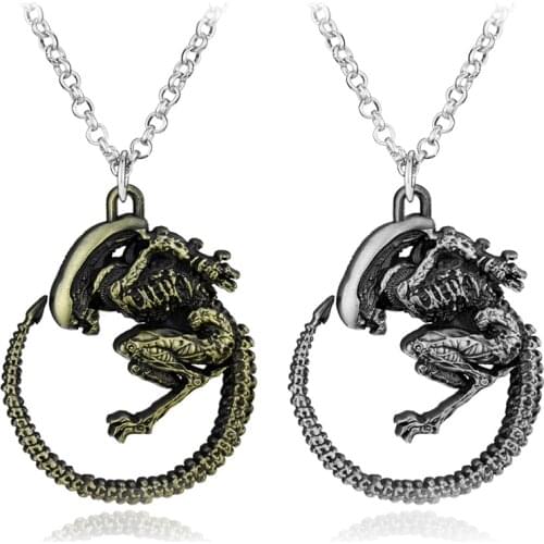 Ghoul AVP Necklace Long Chain Men Colar AVP Alien Predator Pendant Necklace Male Colar Halloween Gifts
