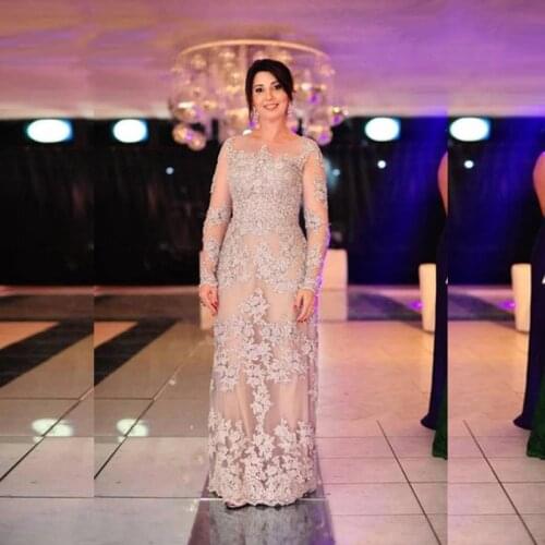 2020 New Champagne Lace Long Sleeves Mother of the Bride Dresses Jewel Neck Wedding Party Dress Floor Length Applique