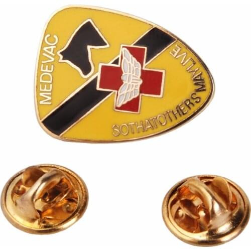 US ARMY 1ST CAVALRY DIVISION MEDEVAC HAT LAPEL PIN METAL BADGE