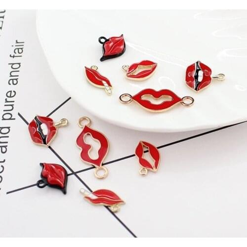 40pcs Lips Charms, Valentine Charms, Kissing Charms, Gold Tone, Jewelry and Craft Supplies, DIY Findings