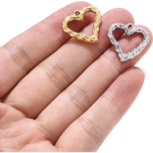 3pcs Stainless Steel Gold Plated 21*22mm Charm Hollow Heart Embossing Pendant For DIY Love Jewelry Necklace Making Findings