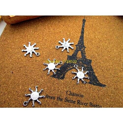 35pcs-- Sun Charms silver tone 2 sided Sun Charms pendants 19x17mm