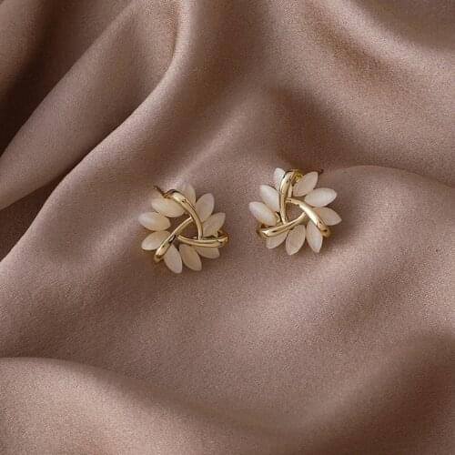Elegant And Exquisite Opal Petal Circle Stud Earrings For Woman 2022 New Classic Jewelry Luxury Party Girls Unusual Earrings