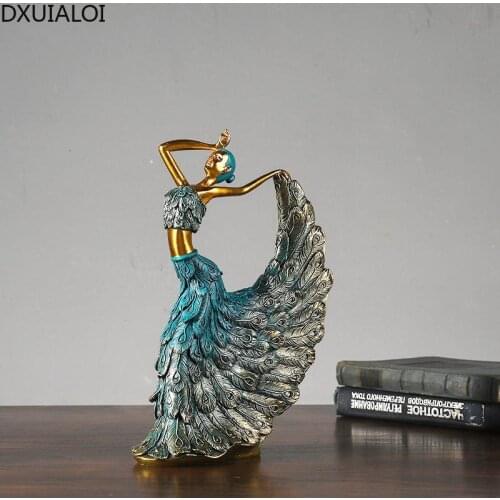 European Classical Peacock Dancer Beauty Character Decoration Resin Crafts Creative Living Room Decoration Home Decoration