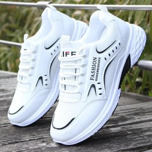 Mens shoes 2021 summer breathable mesh sports shoes deodorant soft bottom fashion casual shoes non-slip low-top running shoes