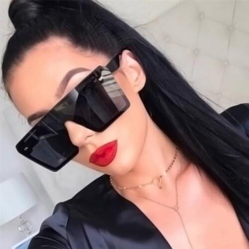 Vintage Oversize Square Sunglasses Women Luxury Brand Big Frame Sun Glasses Male Female Black Gradient Rivet Fashion Glasses