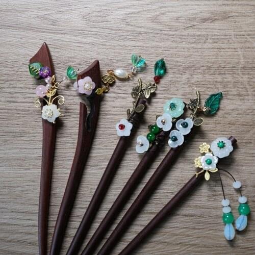 Chinese Bun Hair Stick Hair Clasp Vintage Retro Tassel Wood Hair Sticks Bu Yao Hairpin Headwear for Women Girls Hair Accessories