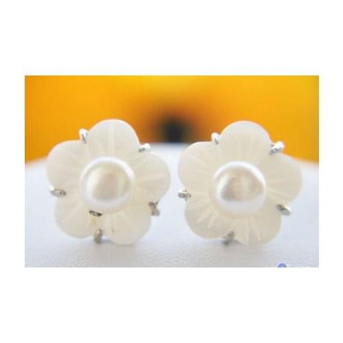Hot sell new - shitou 00711 15MM SHELL FLOWER WHITE FRESHWATER PEARL STUD EARRING