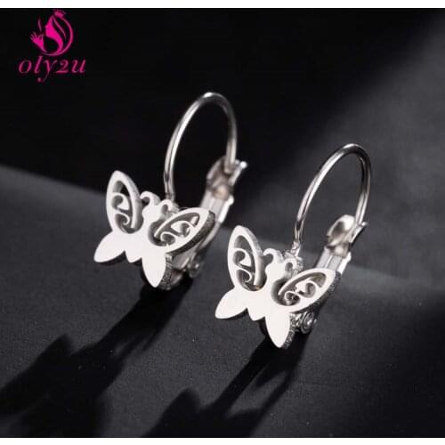 Oly2u Stainless Steel Cute Butterfly Stud Earrings Korean Fashion Female Ladies Small Animal Ear Earings Juwelen