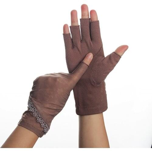 Half Fingers Gloves Women Summer Stretch Thin Fingerless Driving Gloves Ice Silk Semi-Finger Anti-Slip Sunscreen Anti-UV Glove