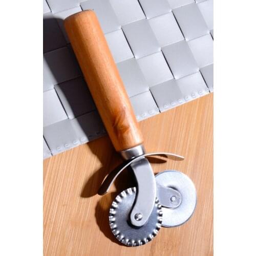 Sampurchase Bamboo Handle Double-Sided Dough Cutter Roulette