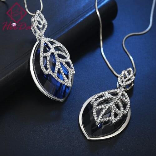 Women Shiny Crystal Leaf Pendant Necklaces Korean Elegant Party Neck Decoration Ladies High-end Blue Sweater Chain Bijoux Female