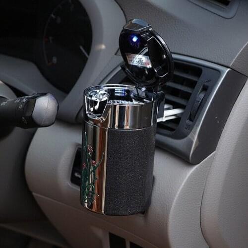 Portable LED light car ashtray universal ashtray carbon fiber ashtray car air outlet ashtray