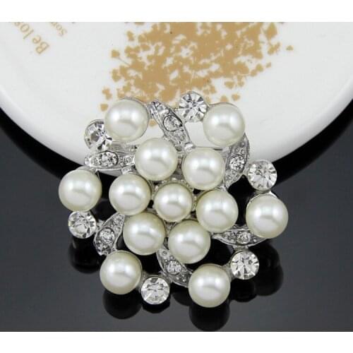 Hot Amazing Round Big Simulated Pearl Flower Rhinestone Silver-color Brooches for Women Brooch Pins Jewelry