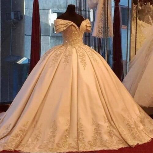 Ball Gown Off Shoulder Evening Dresses With Lace Appliques FCap Sleeves Prom Dress Dubai Women Formal Quinceanera Gowns Lace Up