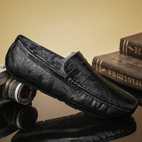 2021 Winter Shoes Men Casual Shoes Plush Loafers Men Flats Leather Loafer Fur Moccasins Mens Driving Shoes Slip on Shoes Black