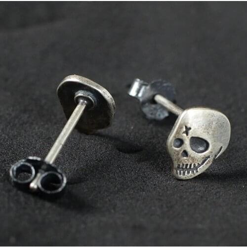 Retro Exaggerated Skull Stud Earrings Personality Women Hip Hop Rock Stud Earrings Fashion Punk Party Jewelry Halloween Gift