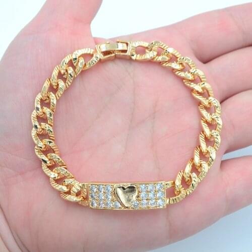 Fashion Jewelry Gold Color Clear CZ Love Heart Charm Bracelet for Women
