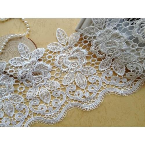 5 Yards Hot Sale Vintage Flower Crochet Hollowed Out Polyester Venice/Venise Lace Fabric Trim In White For Mermaid Dress